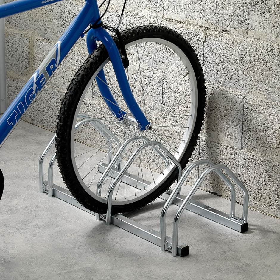 Cykelställ med 3 platser 715x370 mm, fästs i golv, mark eller vägg, elförzinkat