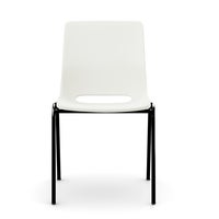 Staplingsbar stol Ana, helt  Vit Polypropylen. Grå 4-bensstativ, B495xD515 mm, sitthöjd 430 mm. Filtfot