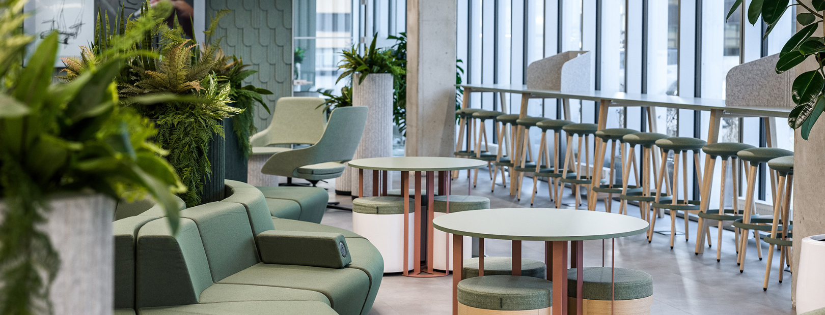 fullWidthBannerBlock.imageAltText