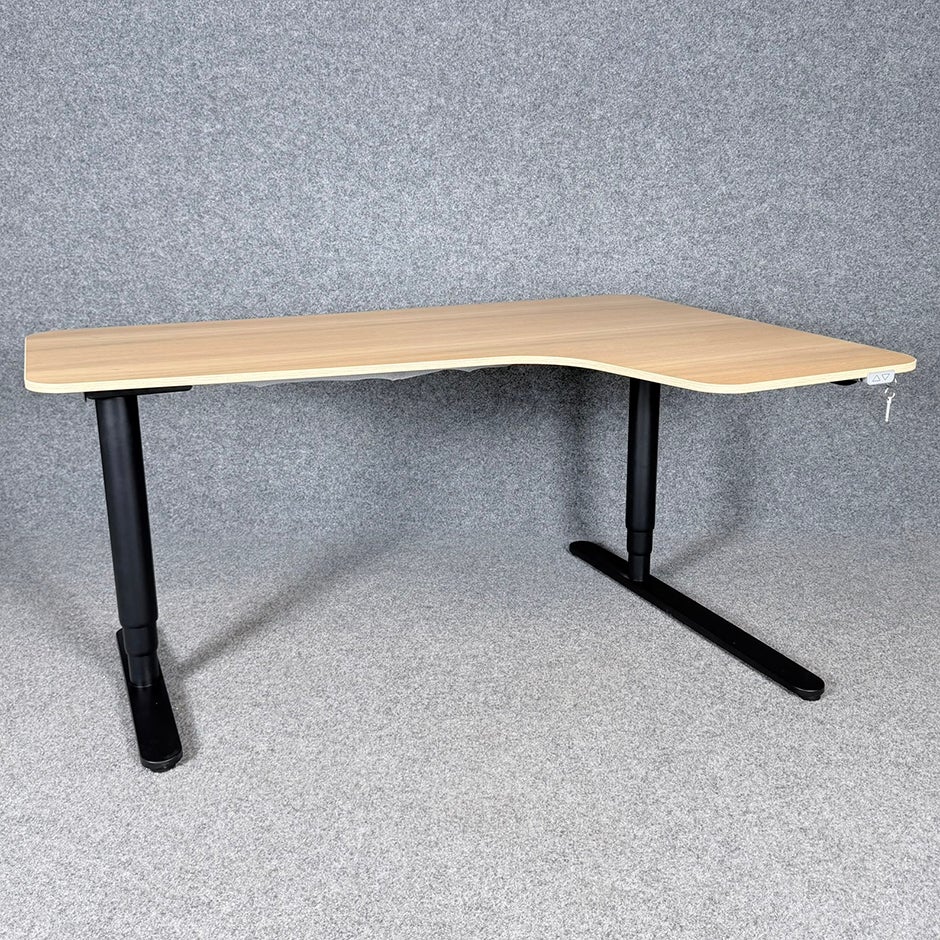 Höj- och sänkbart skrivbord IKEA Bekant, 1600 x 1000 mm