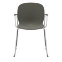 Staplingsbar stol Noor med armstöd, benstativ ljusgrå medar, helt sittskal av mörkgrå PP, filttassar och kopplingsbeslag
