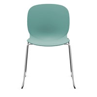 Staplingsbar stol Noor, benstativ ljusgrå medar, helt sittskal av ljusgrön PP, filttassar