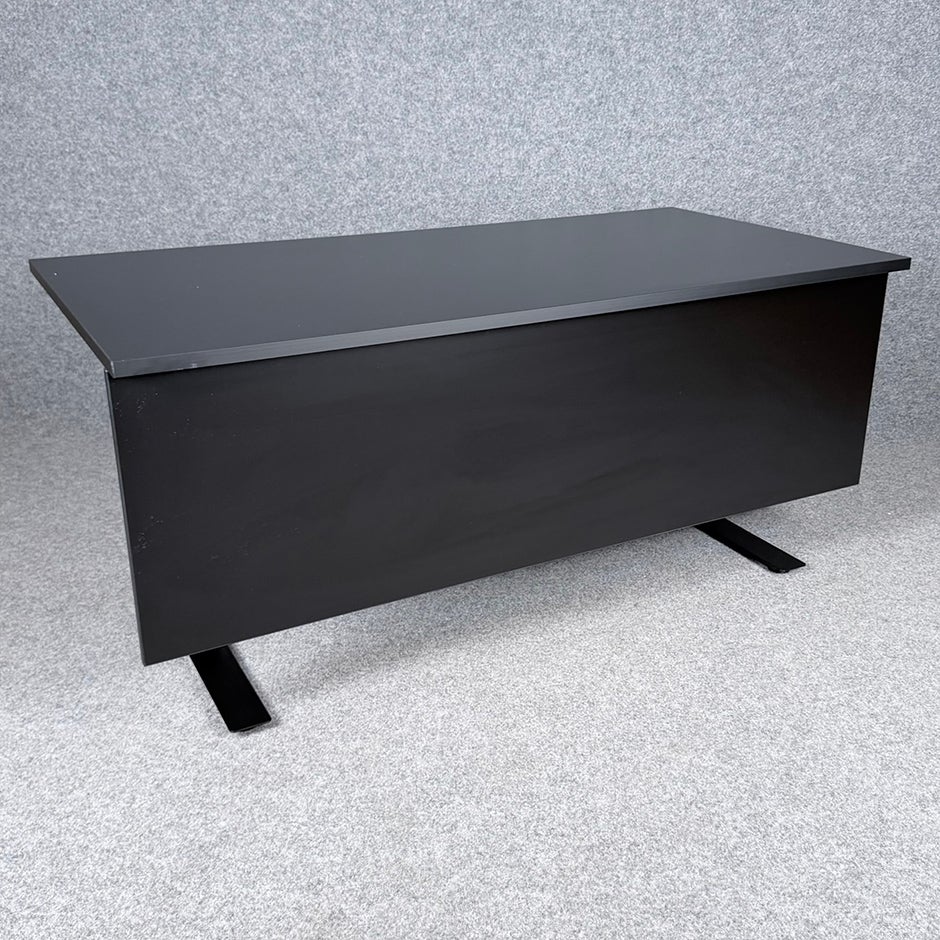 Höj- och sänkbart skrivbord Qbus, 1600x800 mm
