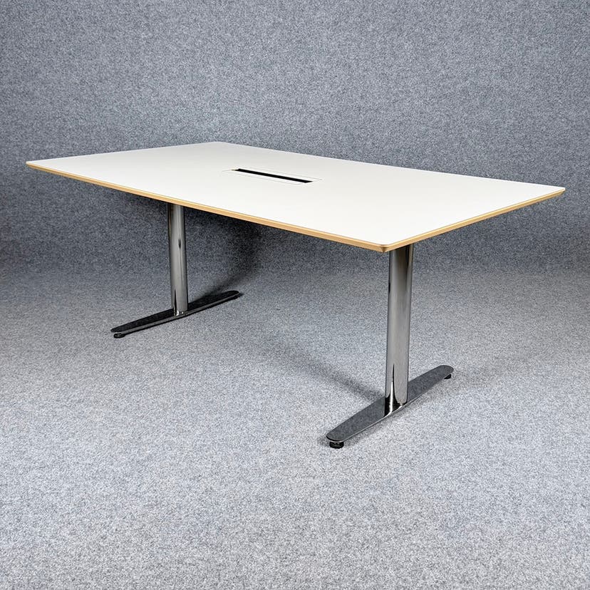 Konferensbord, kabelränna, 1800x1000 mm